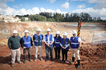 Demanda do Consórcio ABC, Piscinão Jaboticabal recebe governador e chega a 75% das obras
