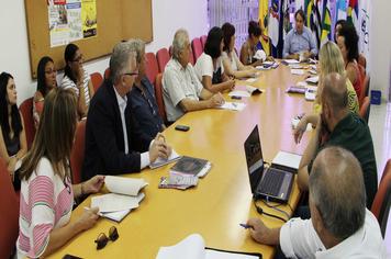 Consórcio retoma discussão sobre descentralização de medicamentos de alto custo