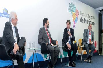 Encontro Regional no Consórcio debate melhoria da capacidade de gestão dos municípios