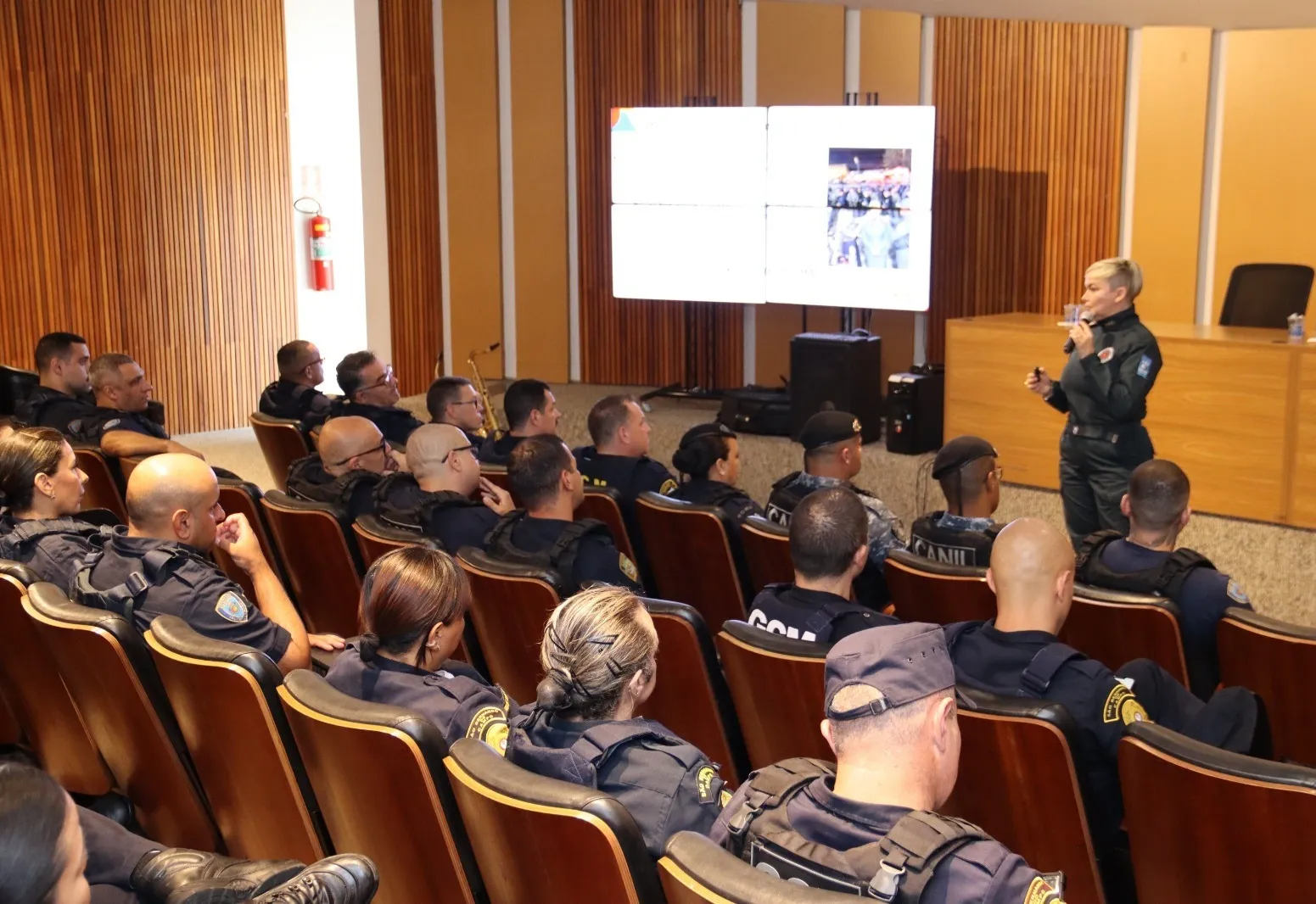 GCMs da região passam por treinamento para uso de armas conquistadas pelo Consórcio ABC