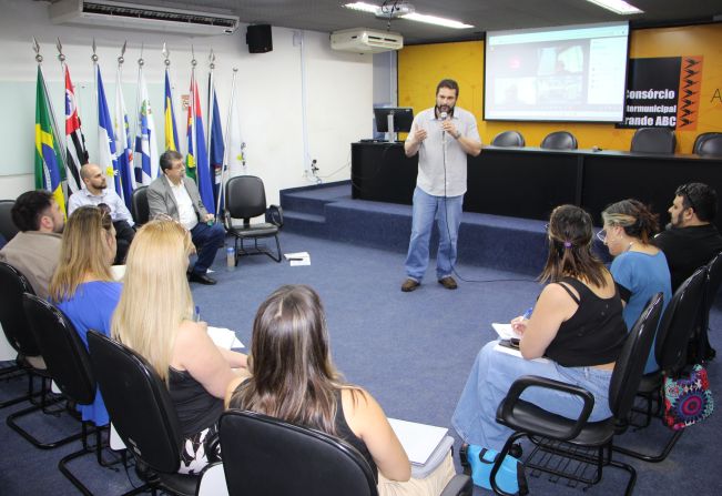 Grande ABC recebe comitiva do Uruguai e avança por parceria internacional