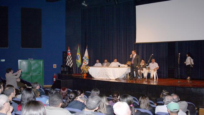 Congresso de História prossegue hoje (12)