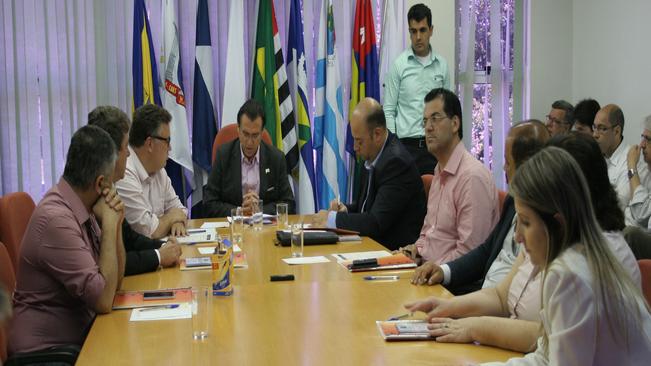 Projetos funcionais de Mobilidade para o ABC são apresentados aos prefeitos
