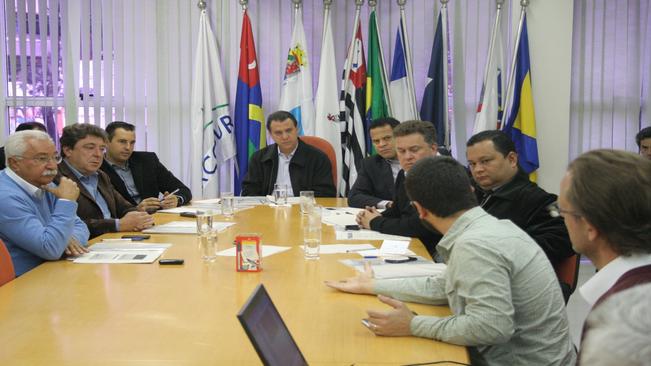 Prefeitos aprovam cooperação técnica com UFABC para projetos do PPA Regional