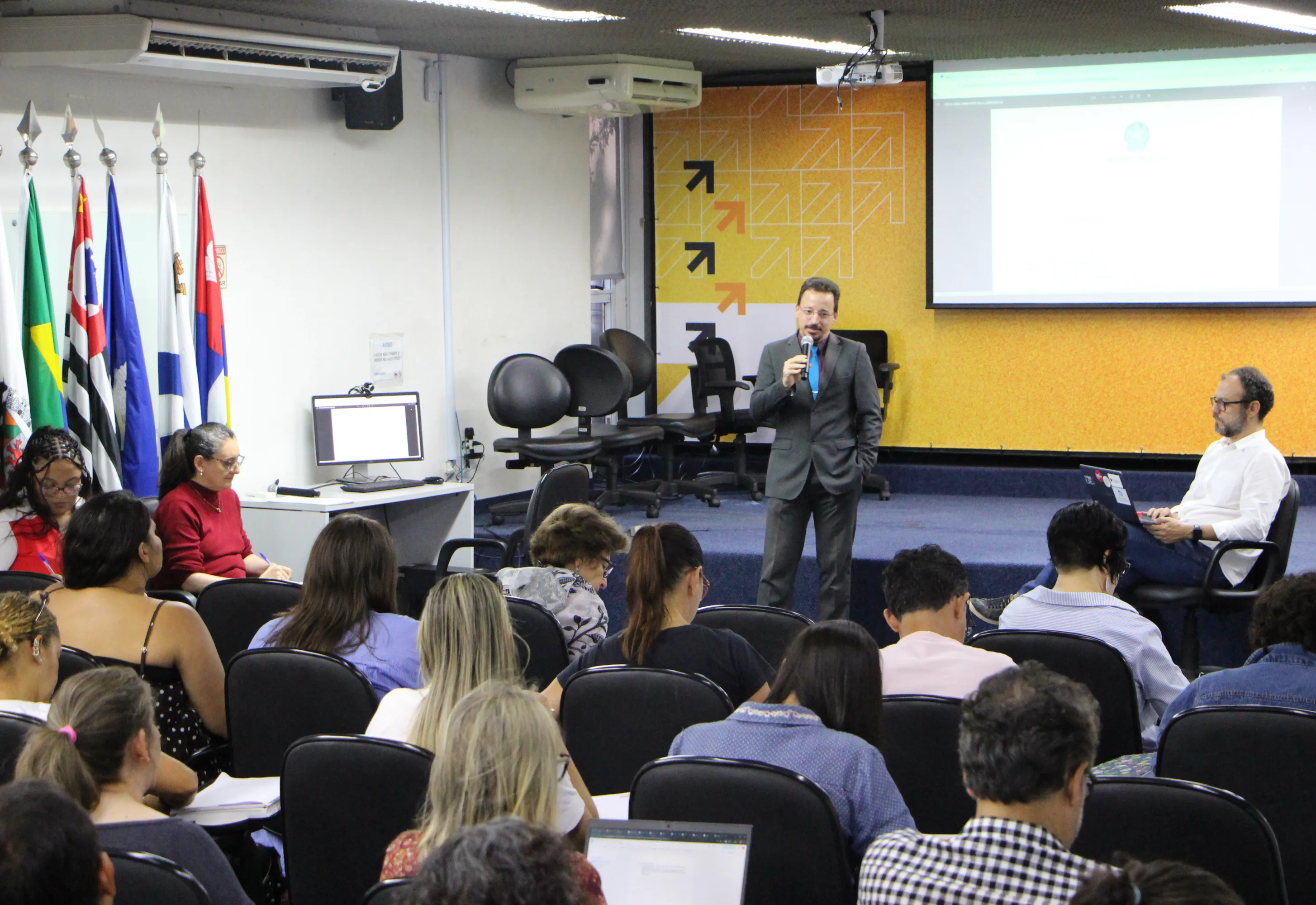 Observatório de Políticas Educacionais do Grande ABC debate novo Plano Nacional de Educação