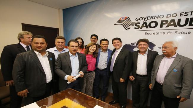 Após reunião com prefeitos, David Uip promete renovar custeio do Hospital Nardini