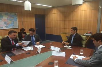 Pauta do Turismo Regional é entregue ao Ministro Vinicius Lages