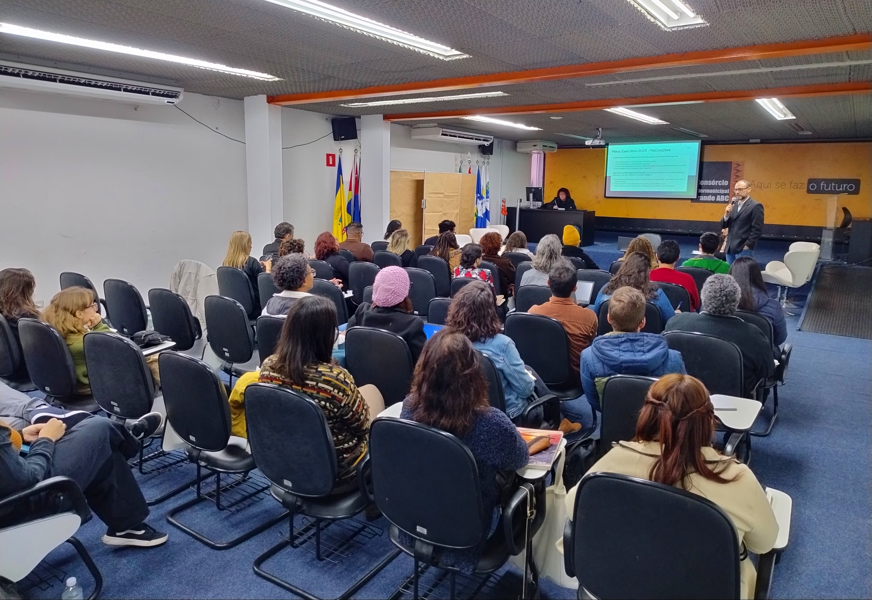 Observatório de Políticas Educacionais do Grande ABC define plano de trabalho e prepara seminário regional